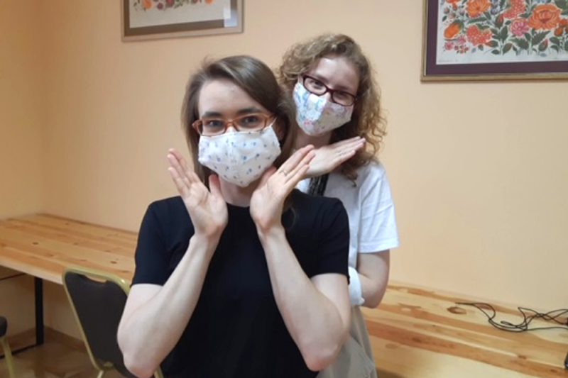 【海外支援活動】手作りマスク支援
